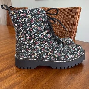 Sincerely Jules flower boots